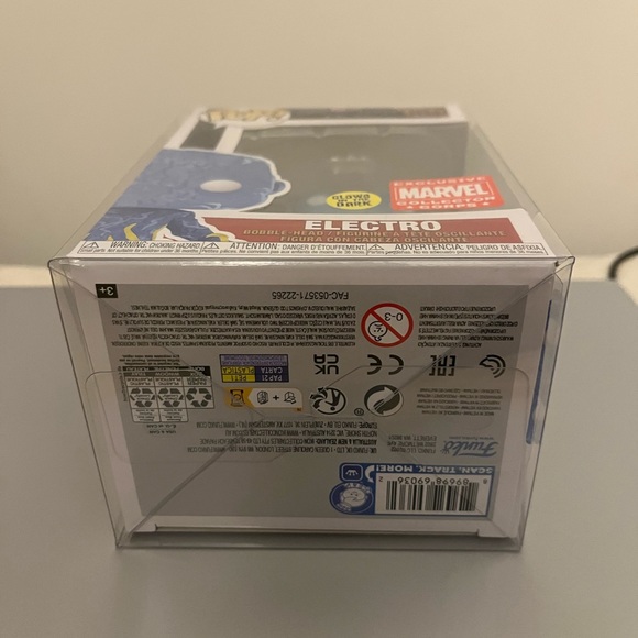 Spider-Man No Way Home Electro GITD #1554 Marvel Collector Corps Funko Pop 1154 - Picture 7 of 7